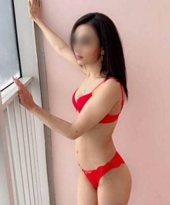 Молодая, горячая кошечка ждёт тебя для ярких встреч и незабываемого отдыха. Готова исполнить твои самые смелые фантазии. Приезжай, не пожалеешь! 1554, 22 года