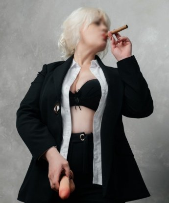 Живу в Москве, в самом сердце столицы 🌃. Мои услуги включают эксклюзивный эскорт, умелые массажные техники и незабываемое время в моей компании. Я всегда готова услышать тебя и сделать все возможное для твоей полной удовлетворенности. Заходи на мою страничку, чтобы увидеть мои фото и прочитать отзывы 😉. Тебе не нужно искать дальше - встреча со мной это гарантия настоящего удовольствия! 💋 10963, 43 года